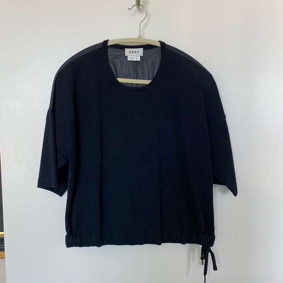 Top - Picture 2 of 2